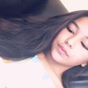 Meet your Posher, Alejandra